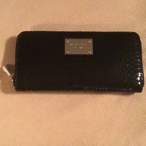 Michael Kors Continental Wallet NWT